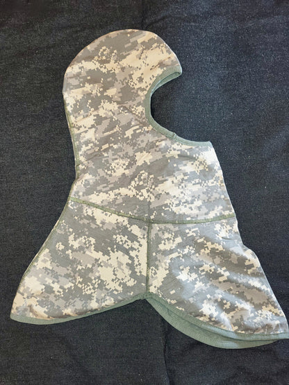Reversible balaclava, sage green / UCP